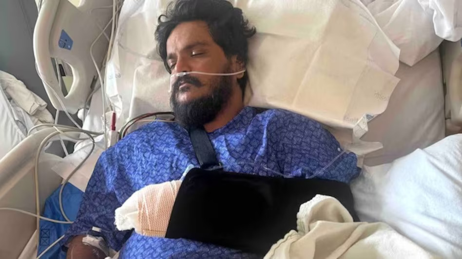 नाम और धर्म पूछकर भारतीय युवक पर चाकू से हमला, 15 वार करने का आरोप
