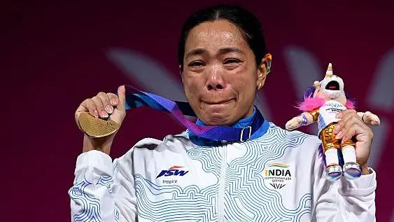 मीराबाई चानू ने रचा इतिहास, लगातार तीसरी बार जीता कॉमनवेल्थ गेम्स का गोल्ड